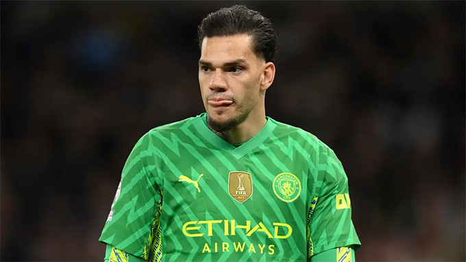 Tin BĐQT 27/07: Ederson xác nhận ở lại Man City, "đại gia" Ả Rập gặp khó