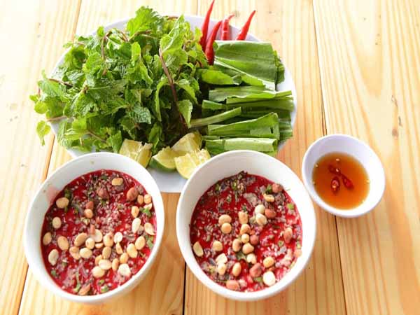 Tiết canh dê có an toàn không - Có nên ăn tiết canh không